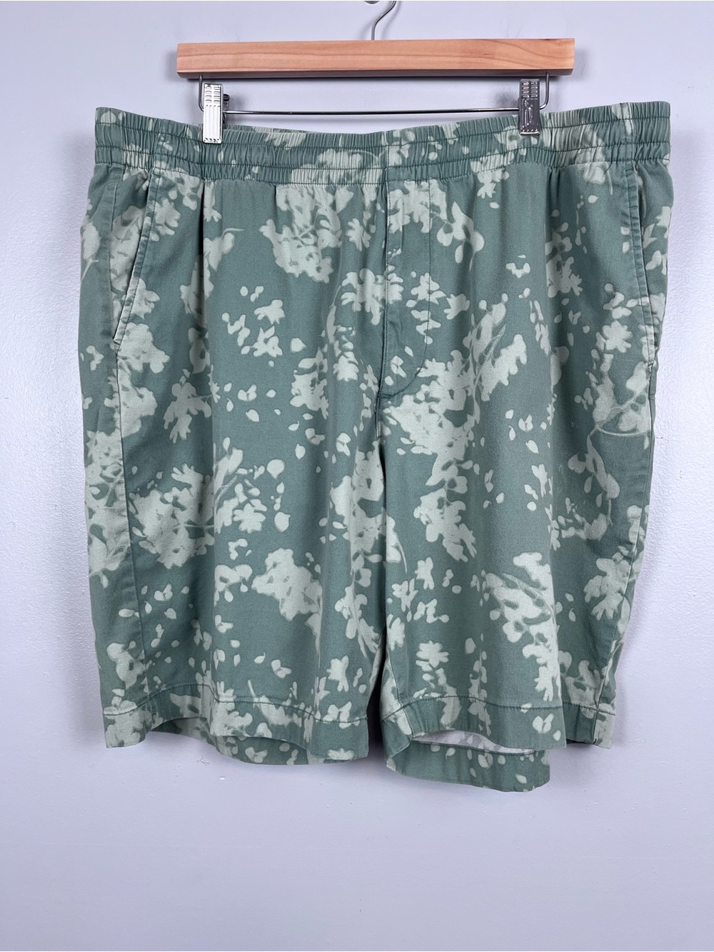 Uniqlo Men'sStretch Easy Elastic Waist Drawstring Green Shorts Size 3XL; Casual